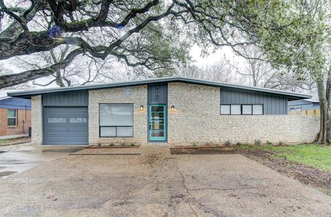 Photo of 4707 Menchaca RD, Austin, TX 78745 (MLS # 9867073)