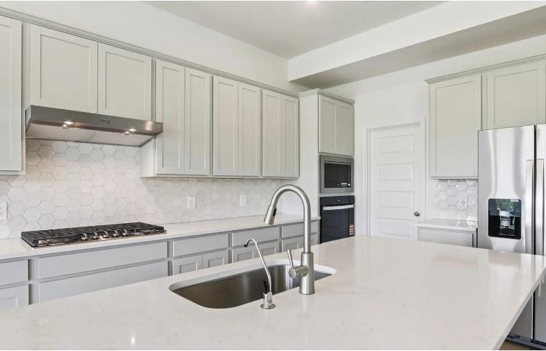 224 Divisadero DR