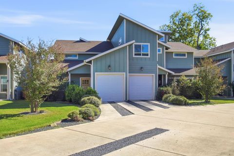 Photo of 1125 Walton LN #D, Austin, TX 78721 (MLS # 4876196)