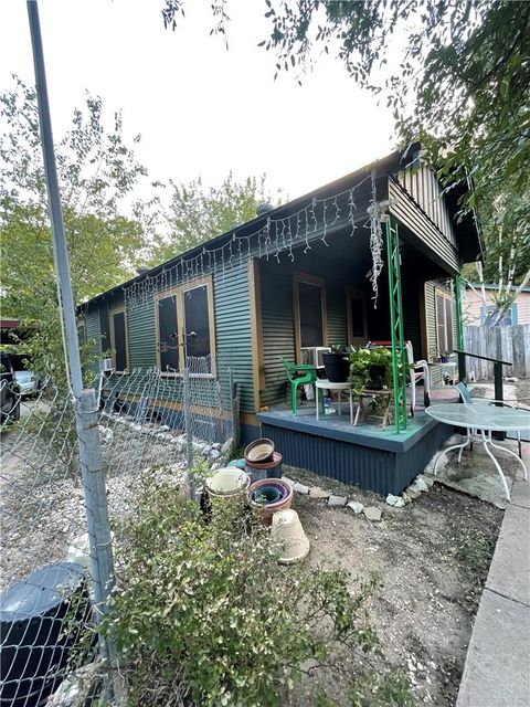 Tiny photo for 1505 Willow ST, Austin, TX 78702 (MLS # 9915956)