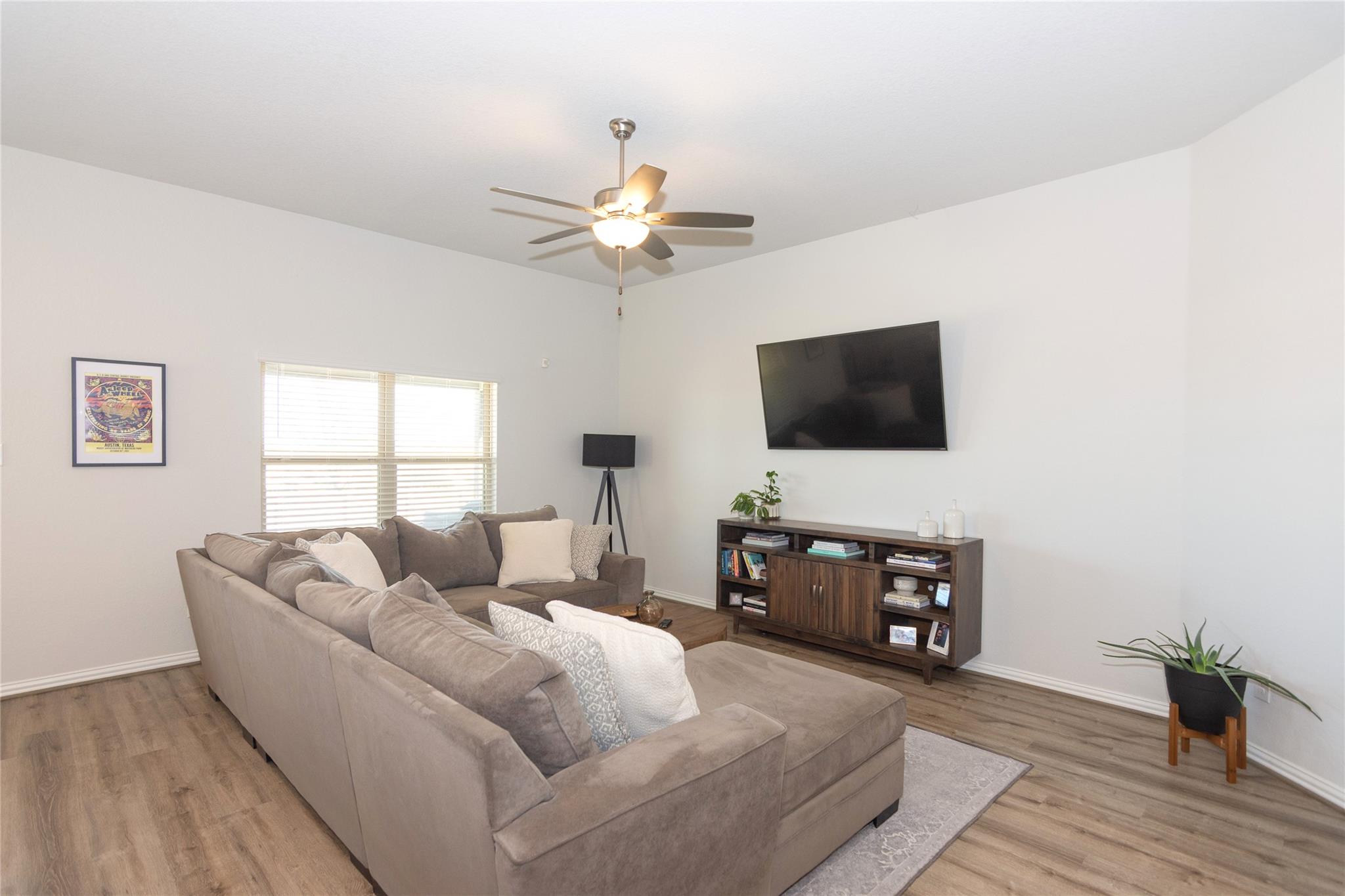2208 McClendon TRL