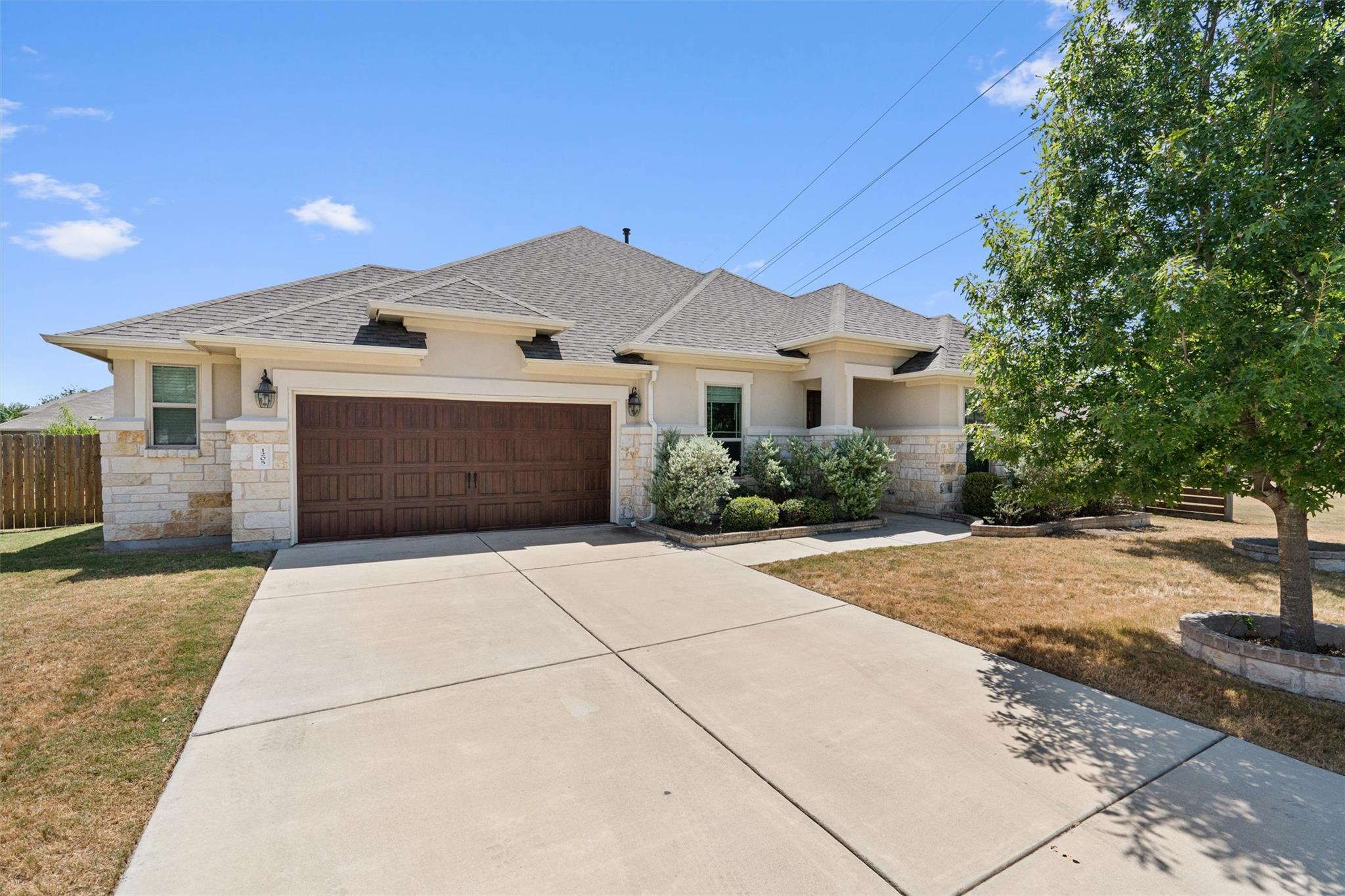 1205 Knowles DR
