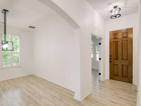 Tiny photo for 15701 Sayan CV, Bee Cave, TX 78738 (MLS # 7189366)
