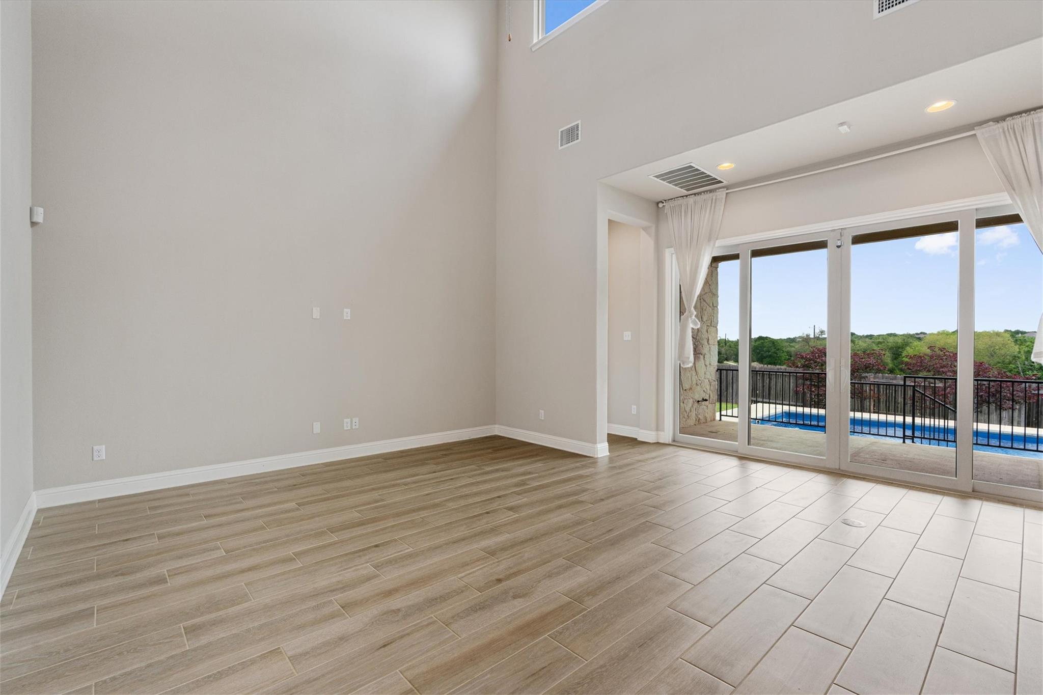 622 Cheyenne LN