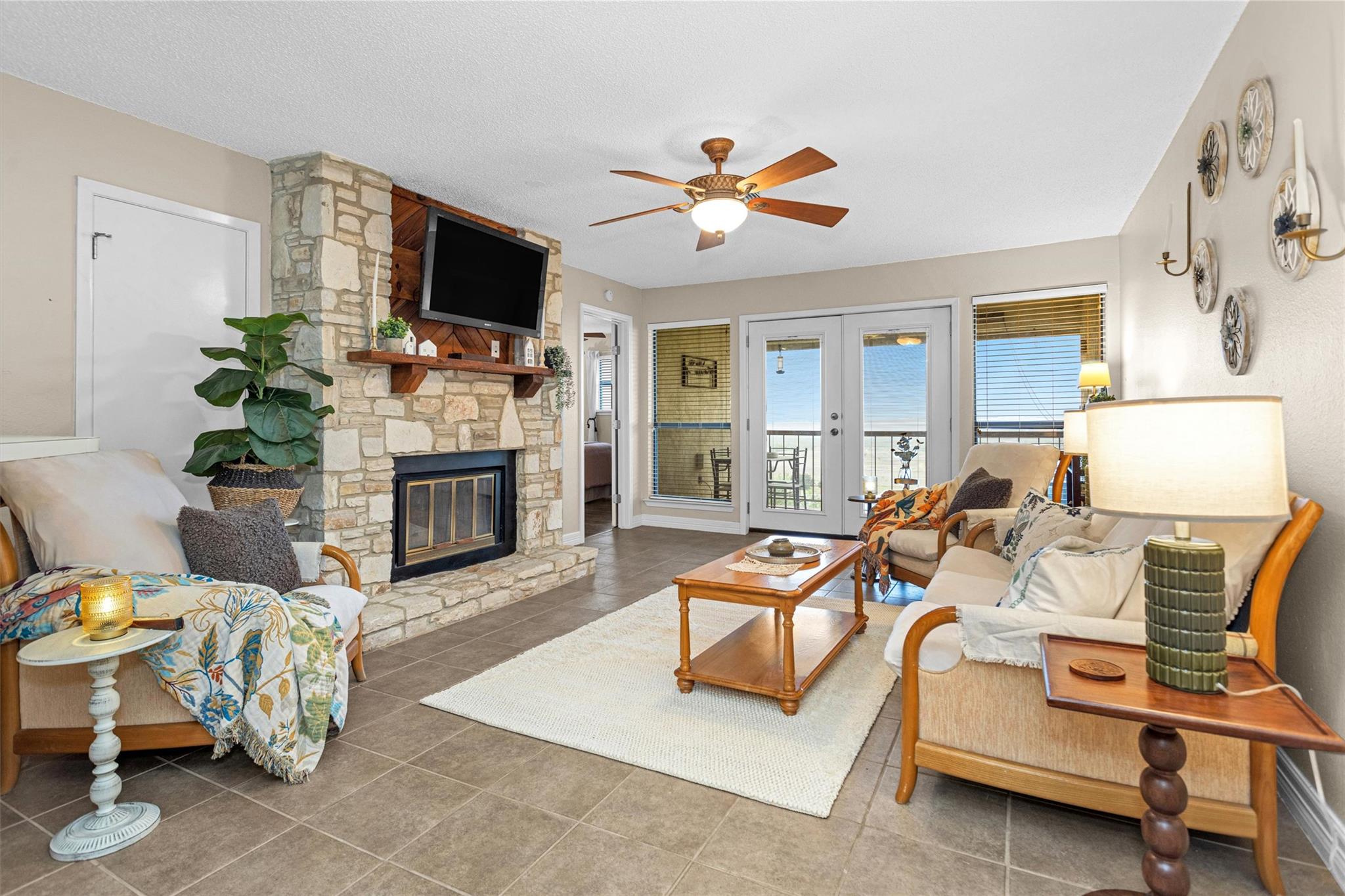 1226 Cougar DR 15