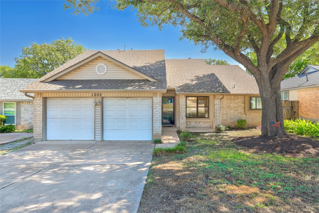 Photo of 1202 Ivybridge DR, Pflugerville, TX 78660 (MLS # 1673387)