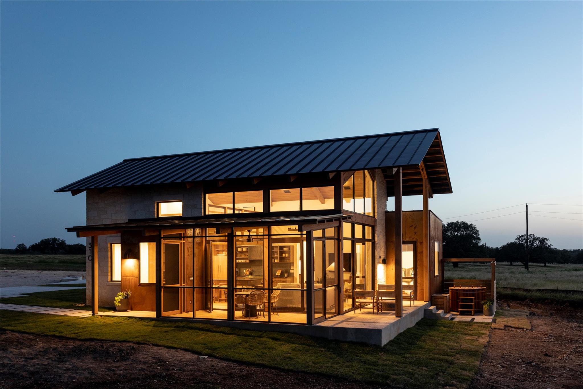 9361 W Us Highway 290 107