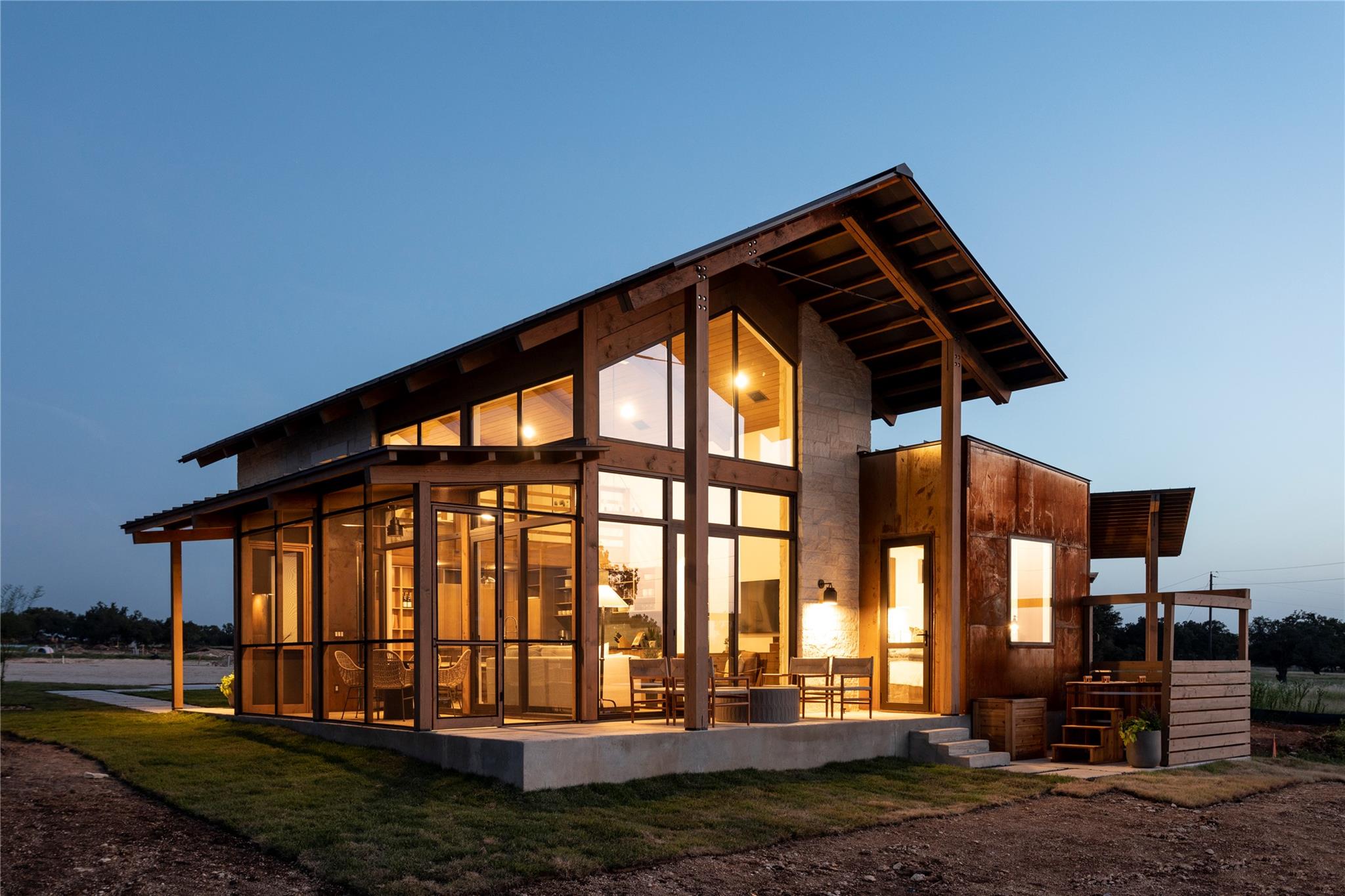 9361 W Us Highway 290 107