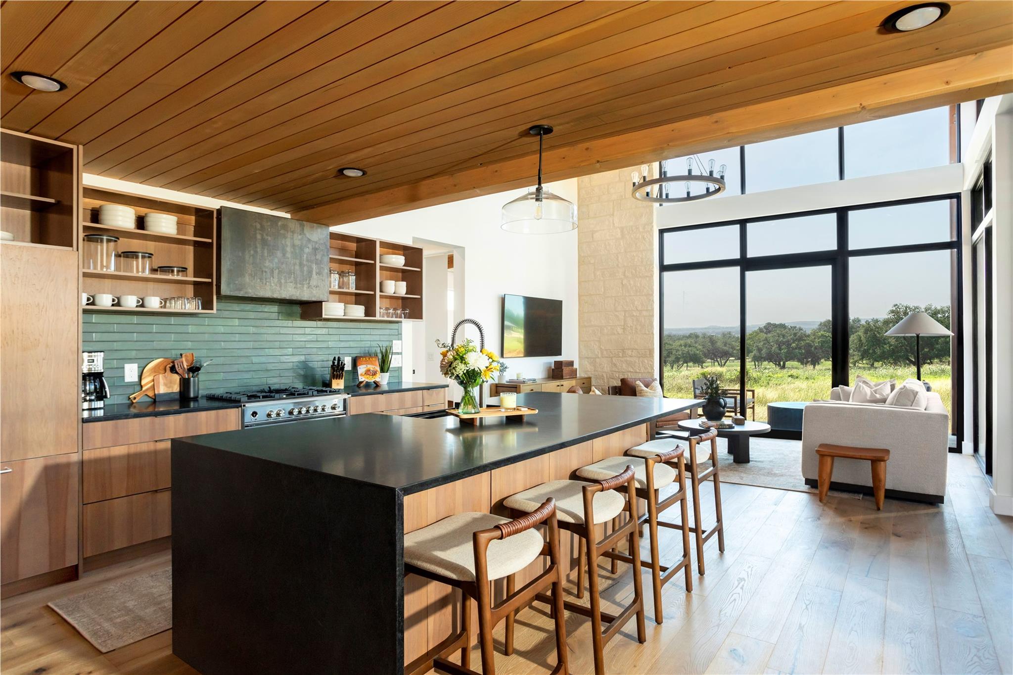 9361 W Us Highway 290 107