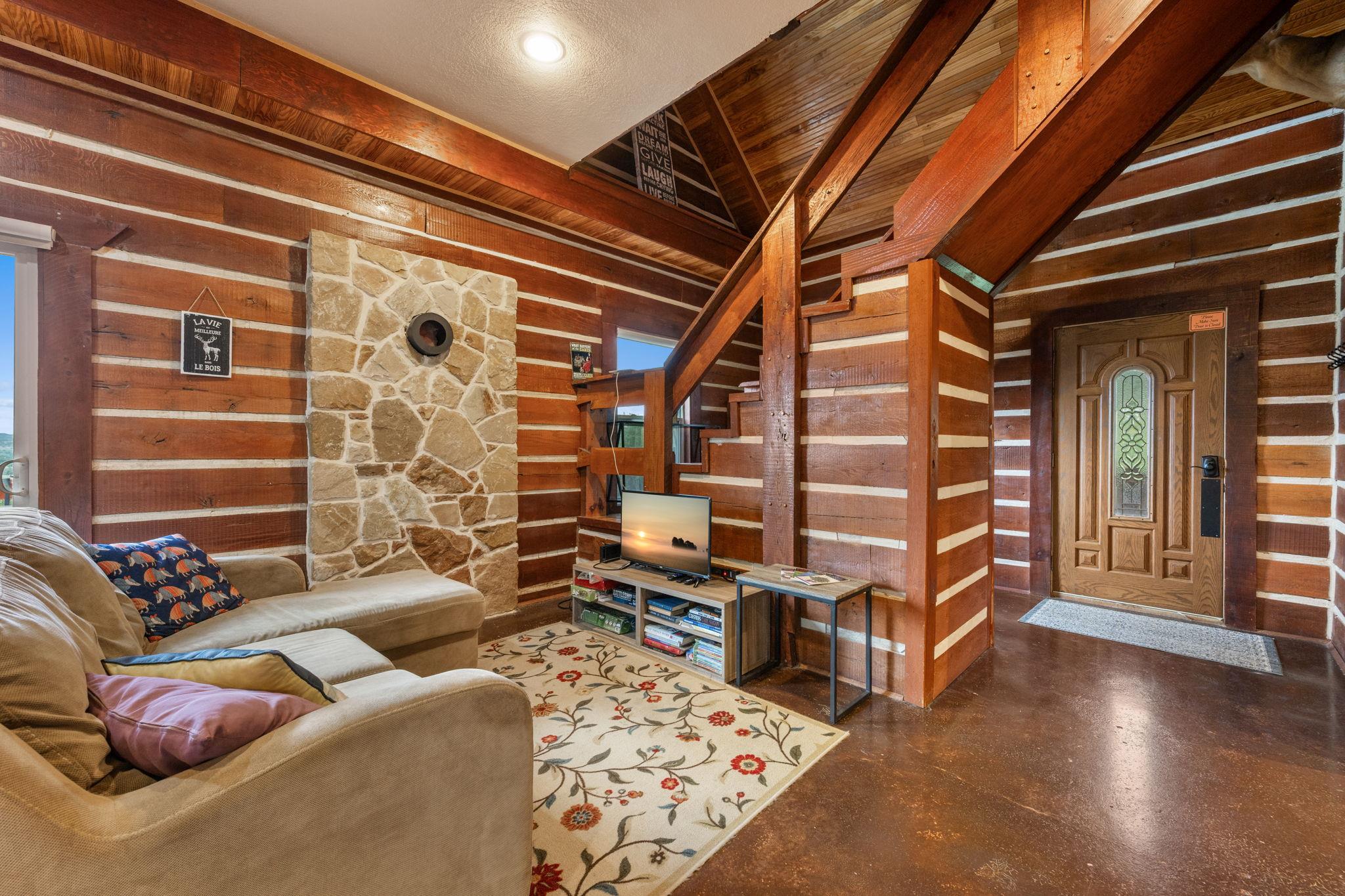 28537 Paradise Manor DR