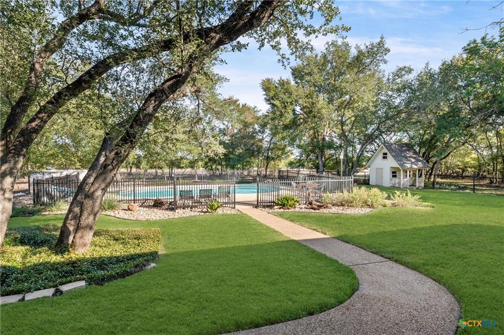 9011 Brewer LN