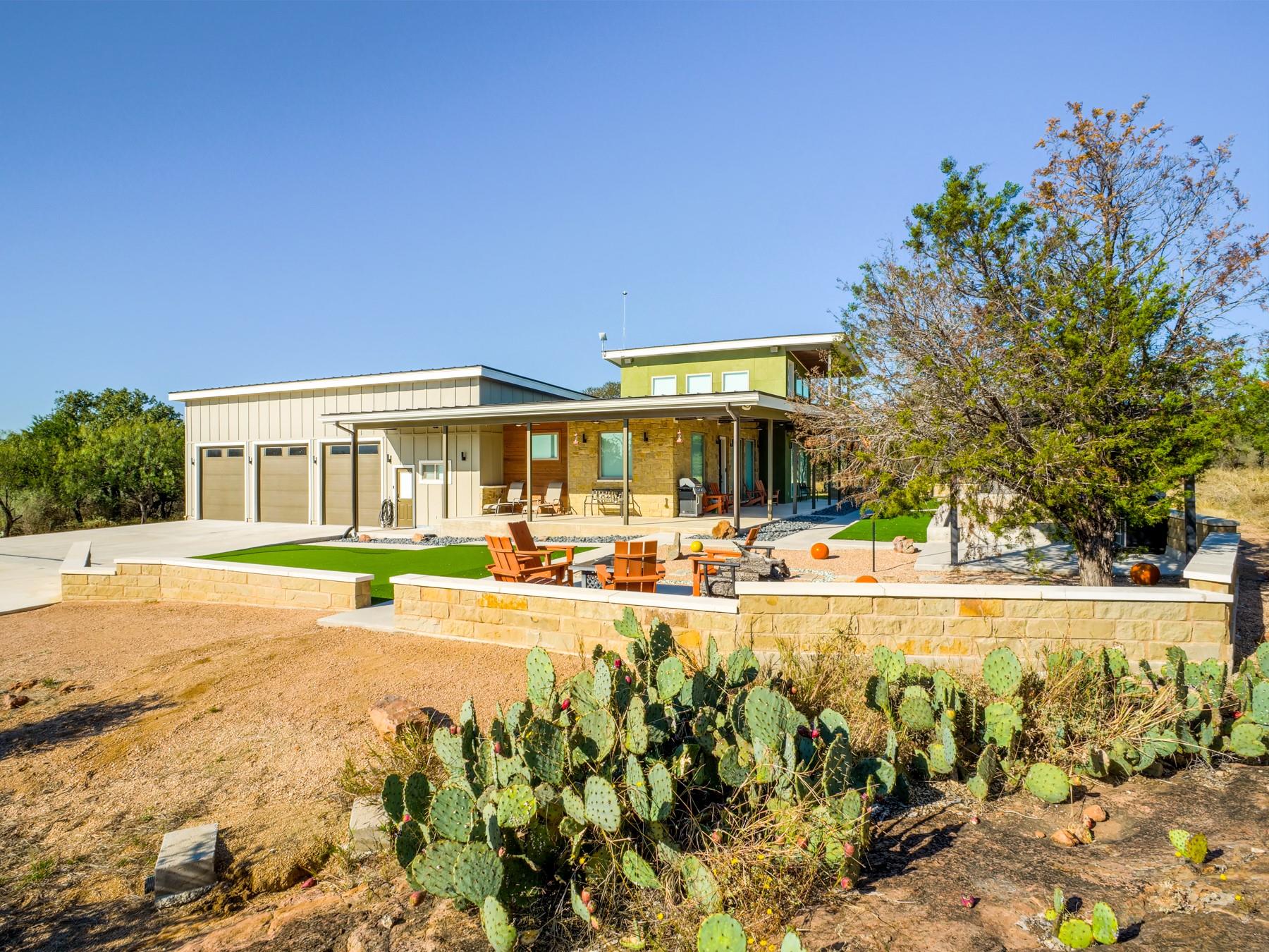 125 W Granite Oaks DR