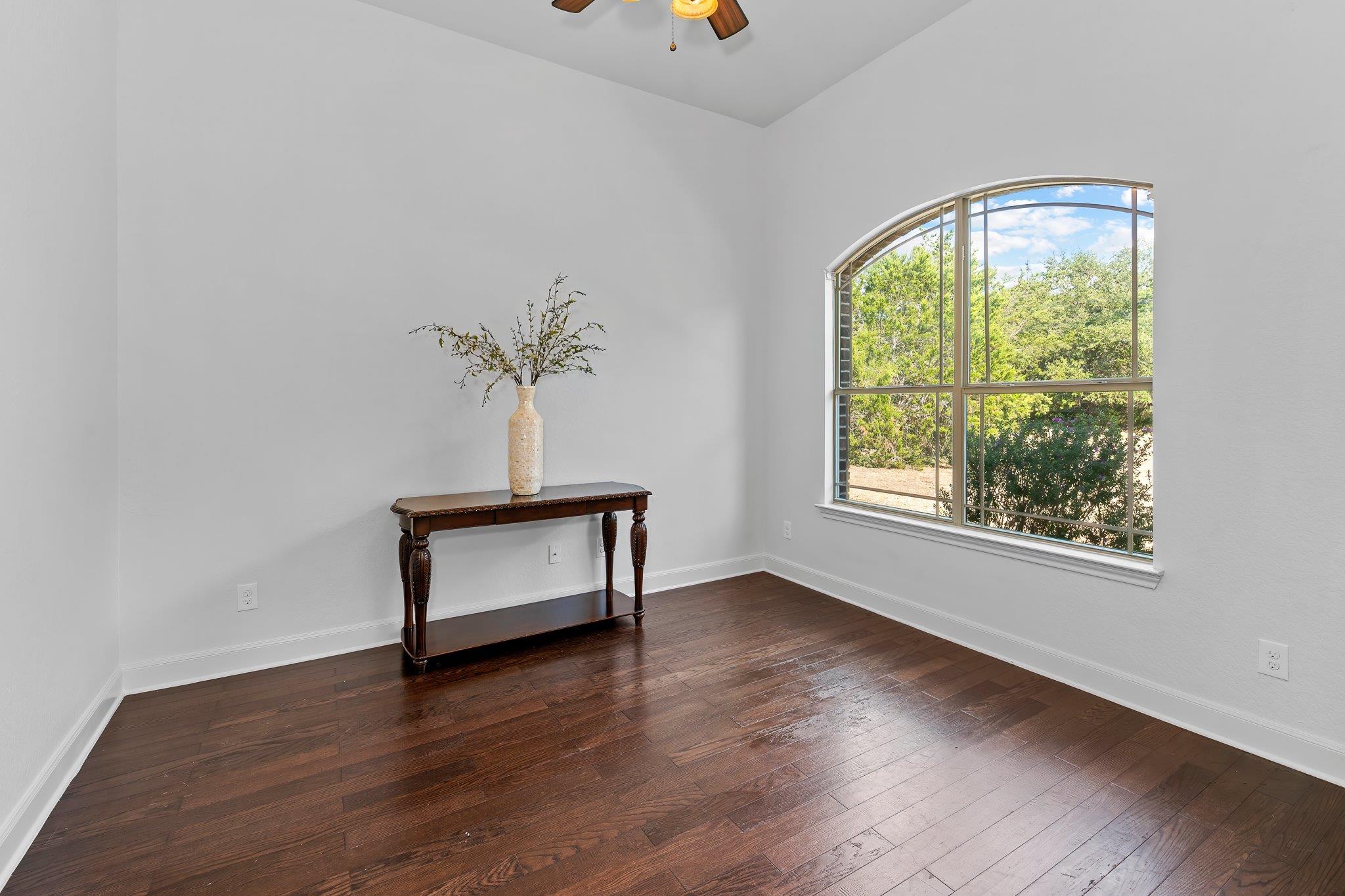 833 Pinnacle PKWY