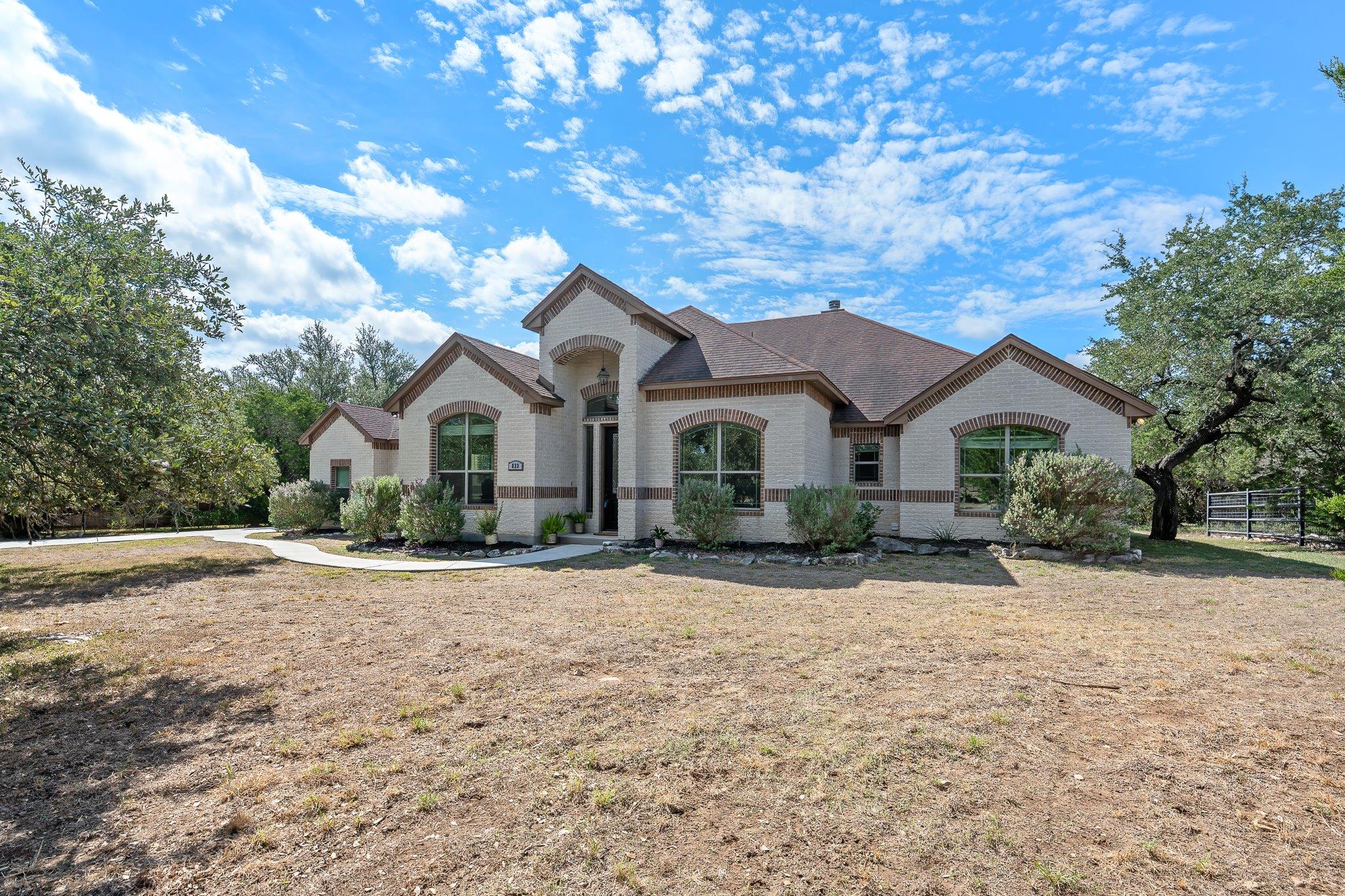 833 Pinnacle PKWY