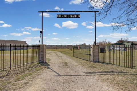 537 Mesa DR Del Valle TX 78617