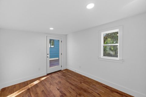 Tiny photo for 623 Amesbury LN, Austin, TX 78752 (MLS # 6270935)