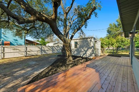 Tiny photo for 623 Amesbury LN, Austin, TX 78752 (MLS # 6270935)