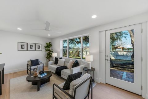 Tiny photo for 623 Amesbury LN, Austin, TX 78752 (MLS # 6270935)