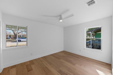 Tiny photo for 623 Amesbury LN, Austin, TX 78752 (MLS # 6270935)