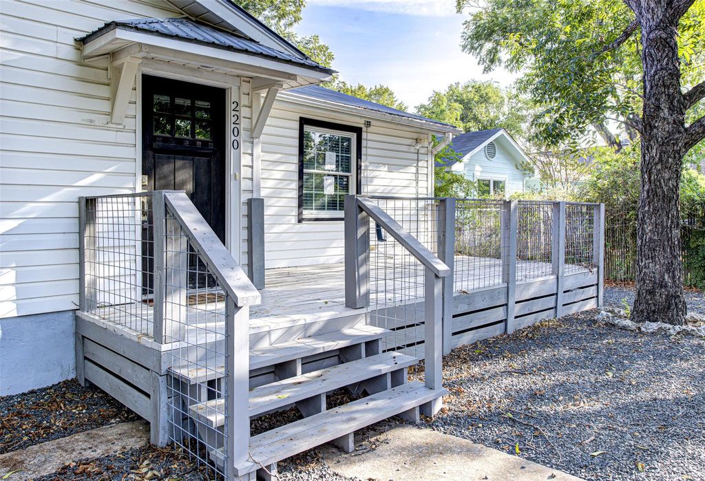 Photo of Austin, TX 78702 (MLS # 7391655)