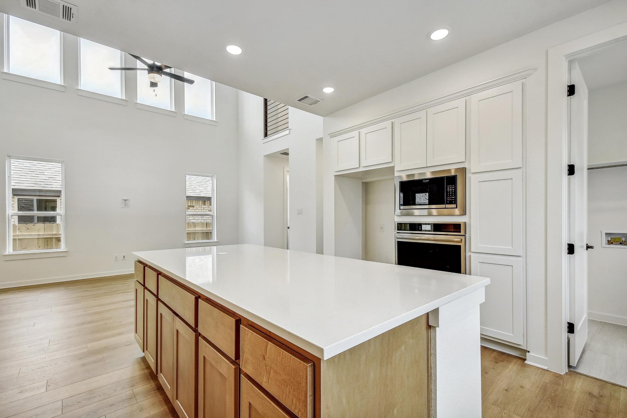 143 Blackwell LN