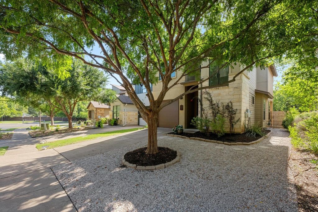 Photo of 2815 Corbin LN, Austin, TX 78704 (MLS # 4309637)