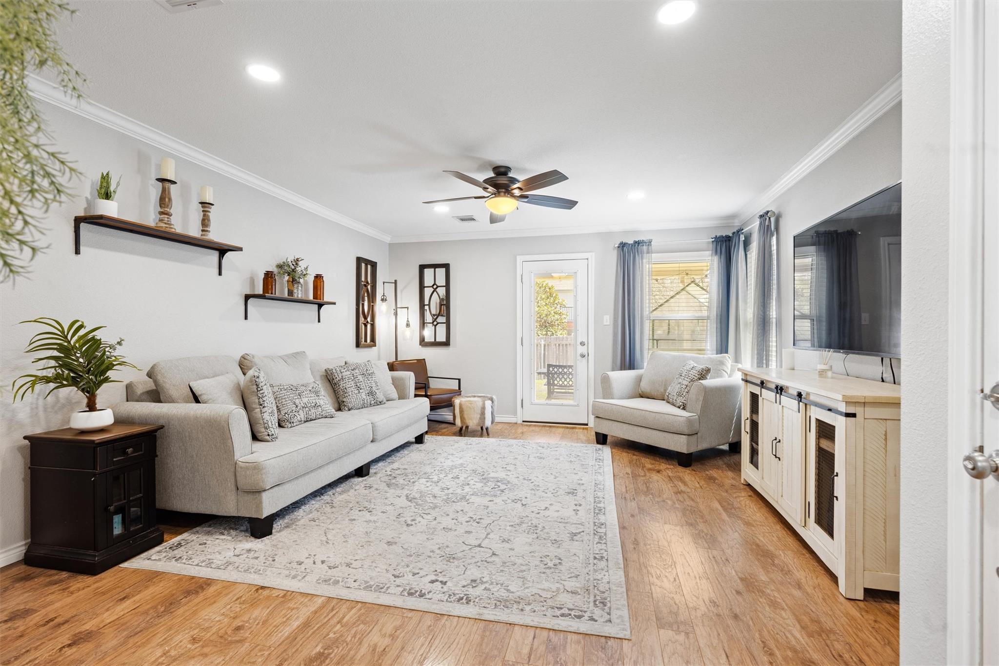 1827 Wallin LOOP