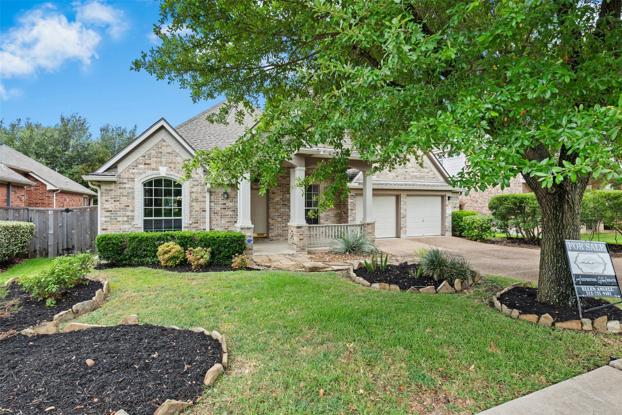 4212 Meadow Vista LN