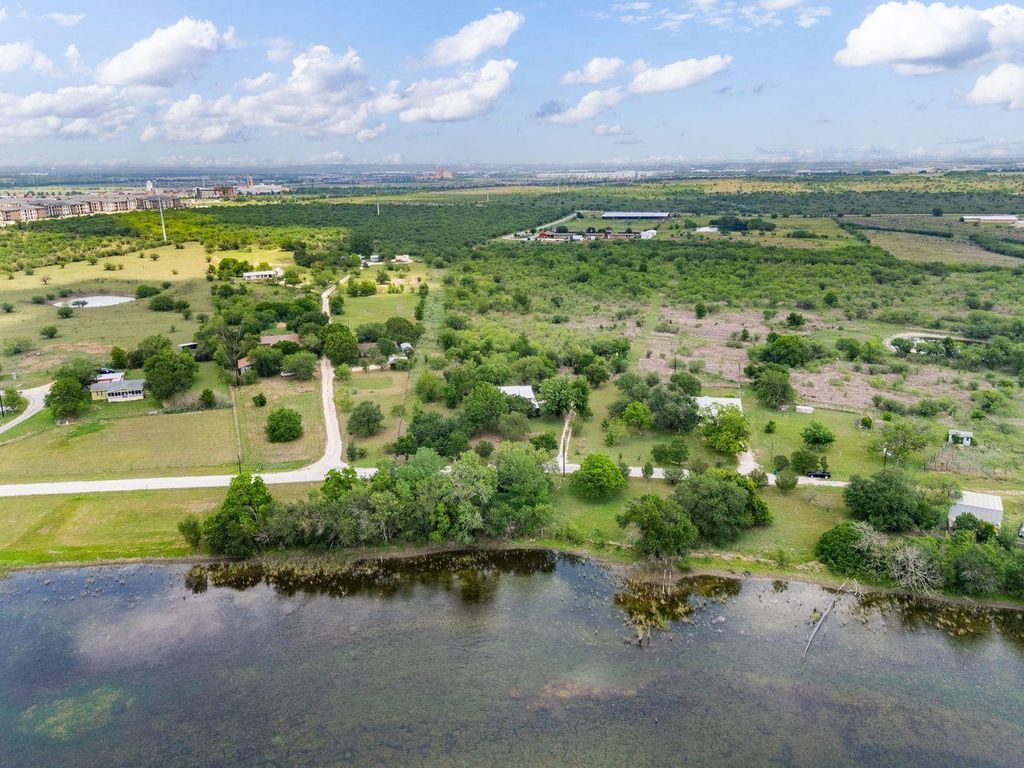 Photo of 907 Horace Howard DR, San Marcos, TX 78666 (MLS # 8231232)