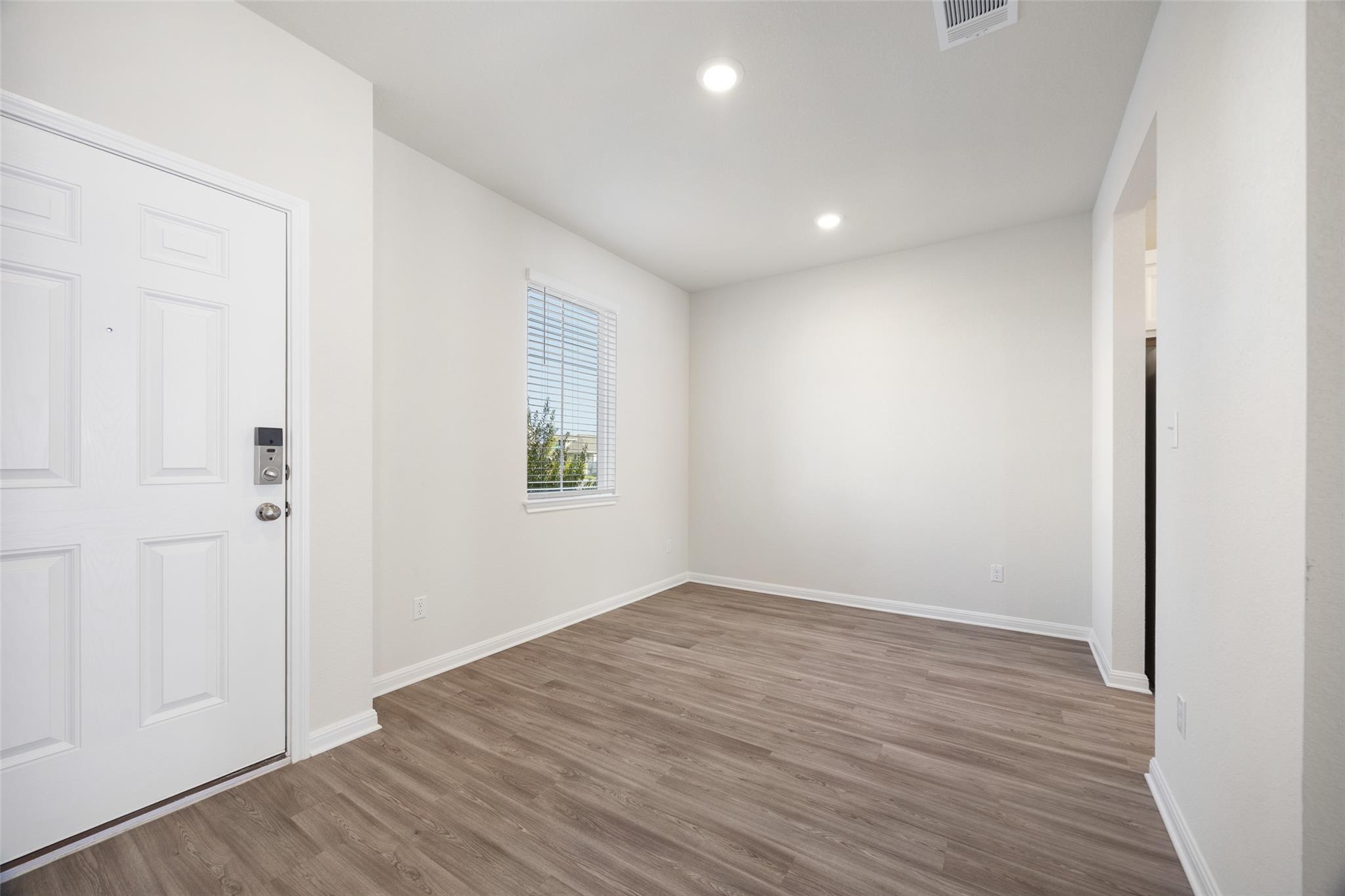 2412 Jack Nora WAY