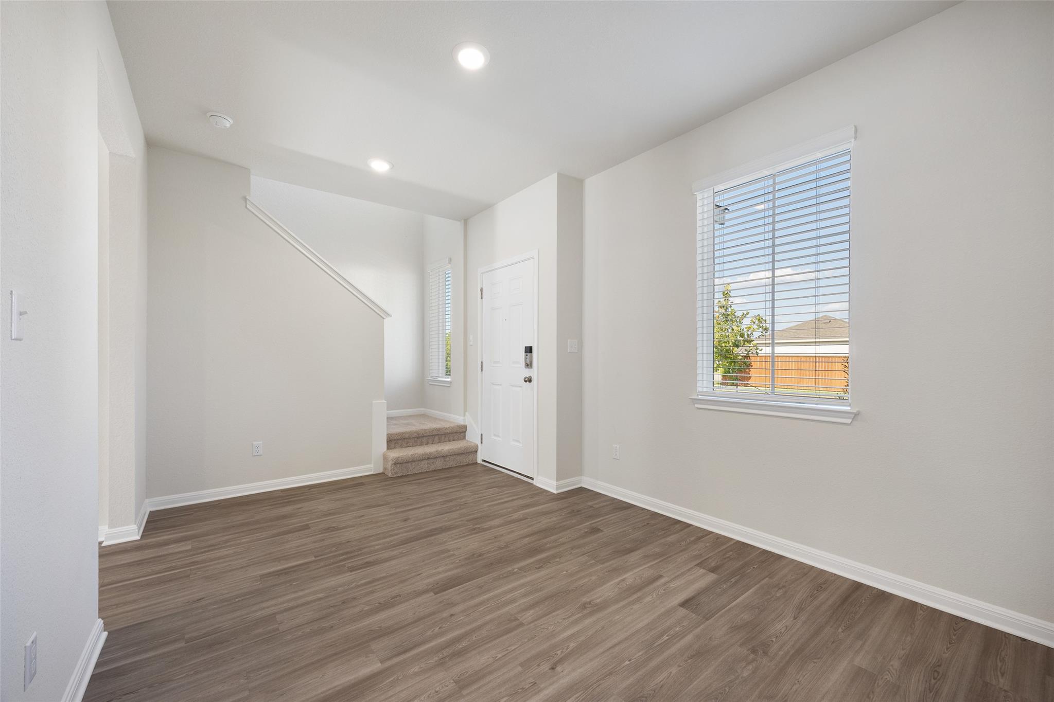 2412 Jack Nora WAY