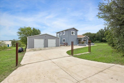 Photo of 730 Spoke Hollow RD, Lockhart, TX 78644 (MLS # 6814857)