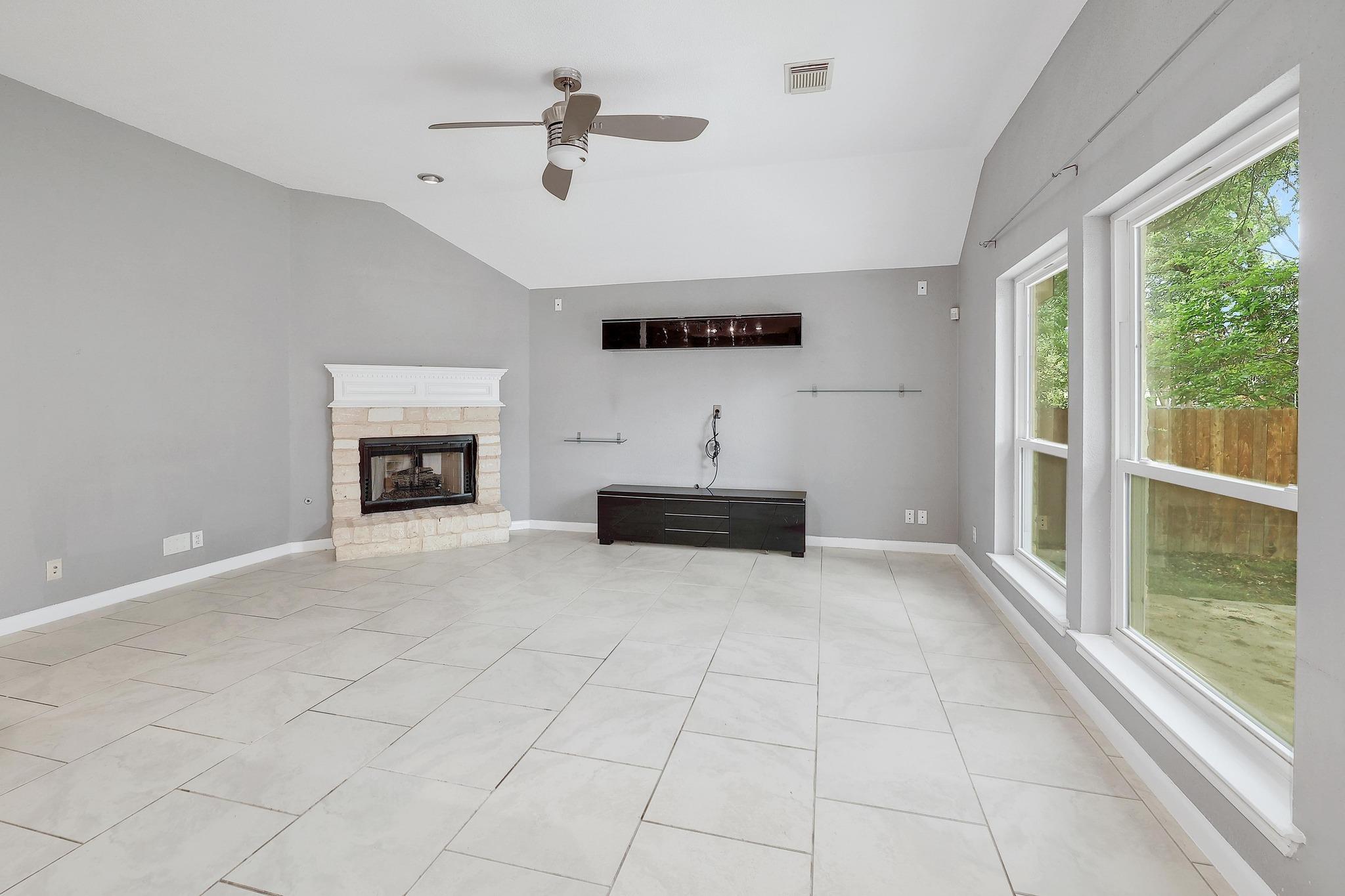 2616 Glenwood TRL