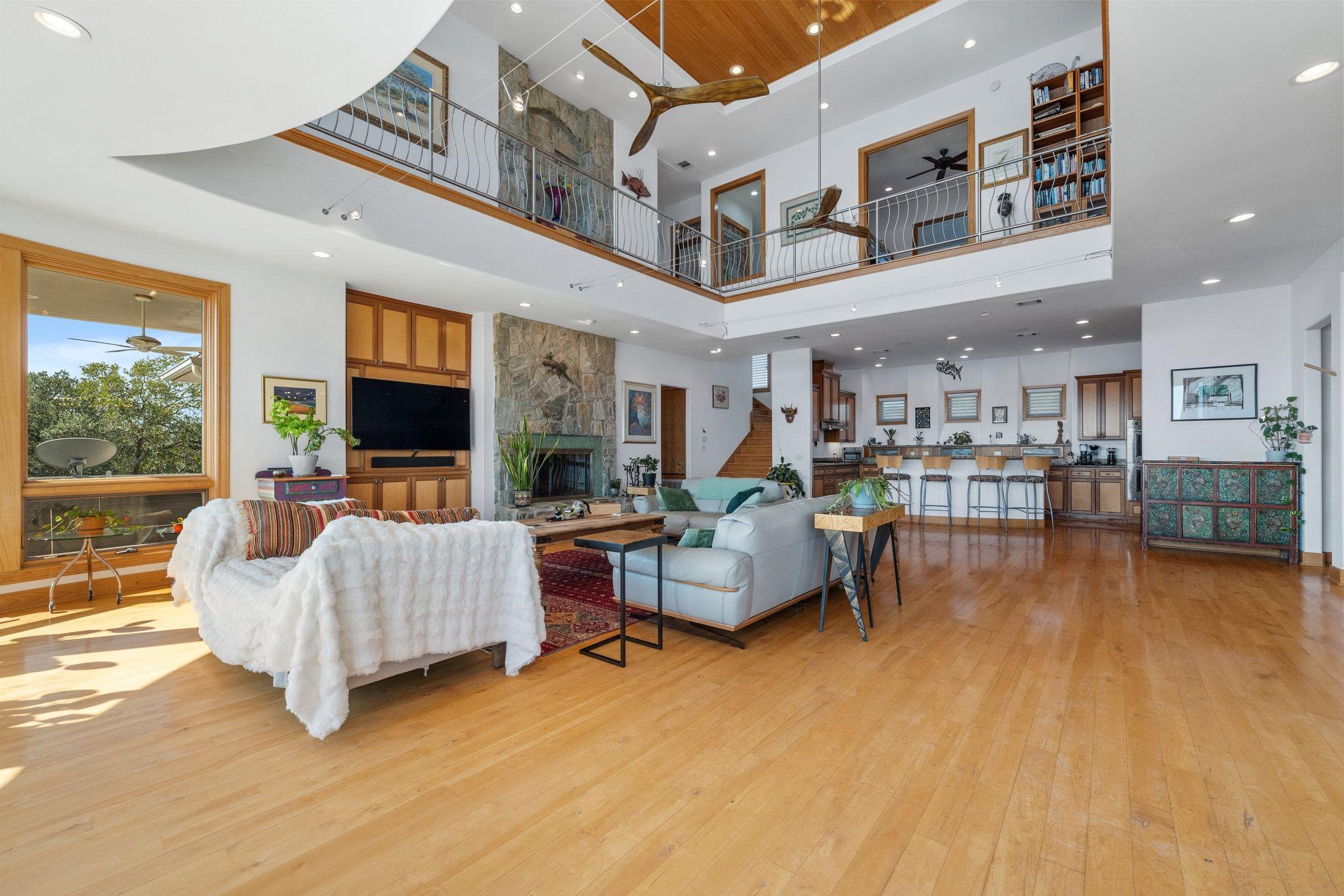 19901 Moon Dance LN