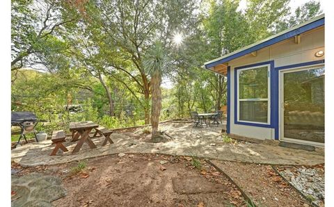 Photo of 2509 Little John LN, Austin, TX 78704 (MLS # 2310947)