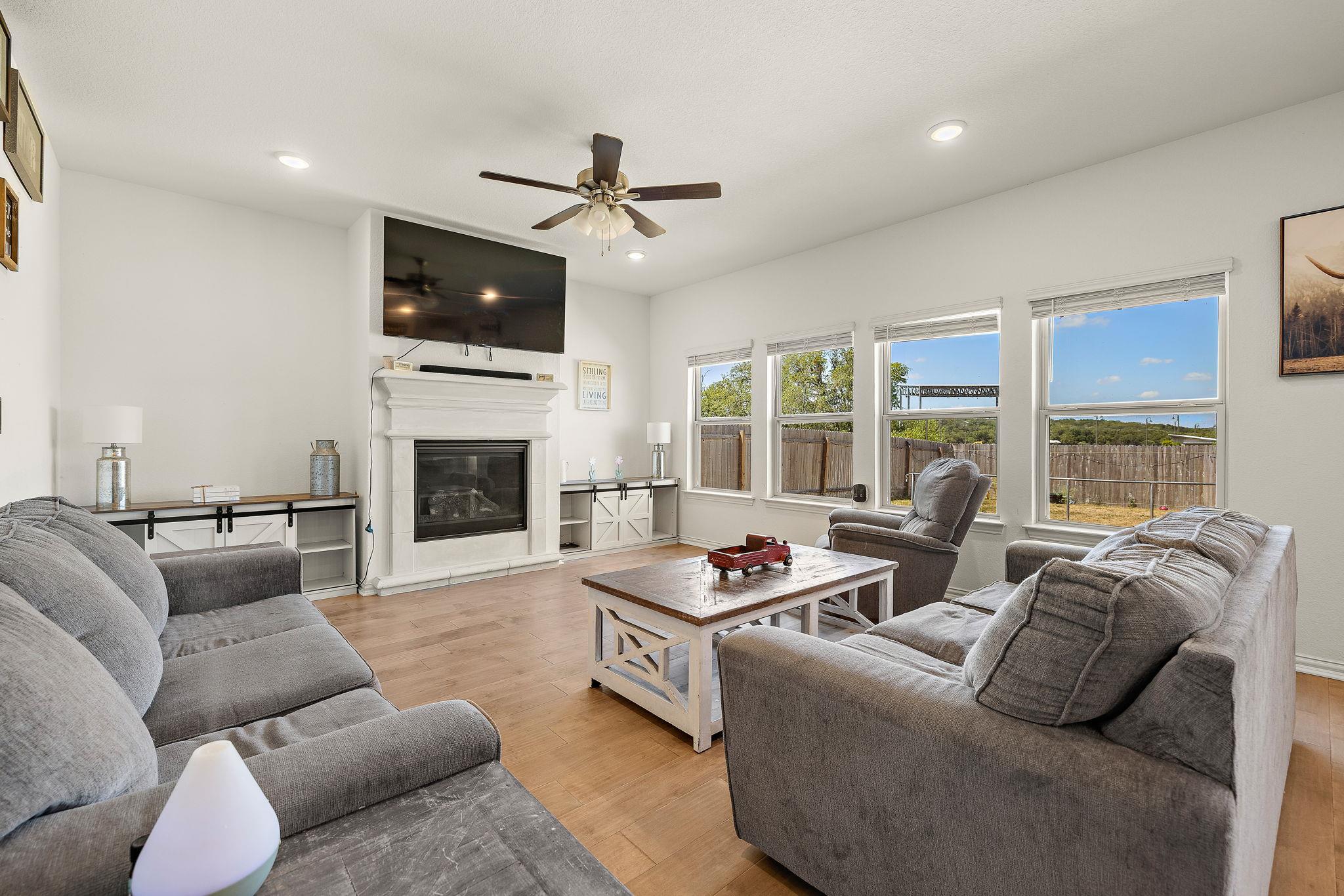 100 Windgate DR