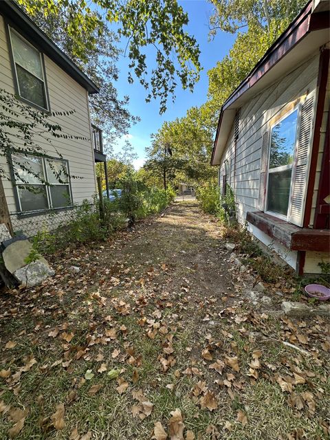 Tiny photo for 3105 Ray Wood DR, Austin, TX 78704 (MLS # 9813367)
