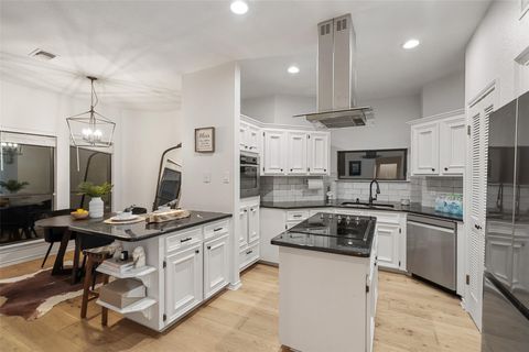 Tiny photo for 3606 Crosswind DR, Spicewood, TX 78669 (MLS # 9745353)