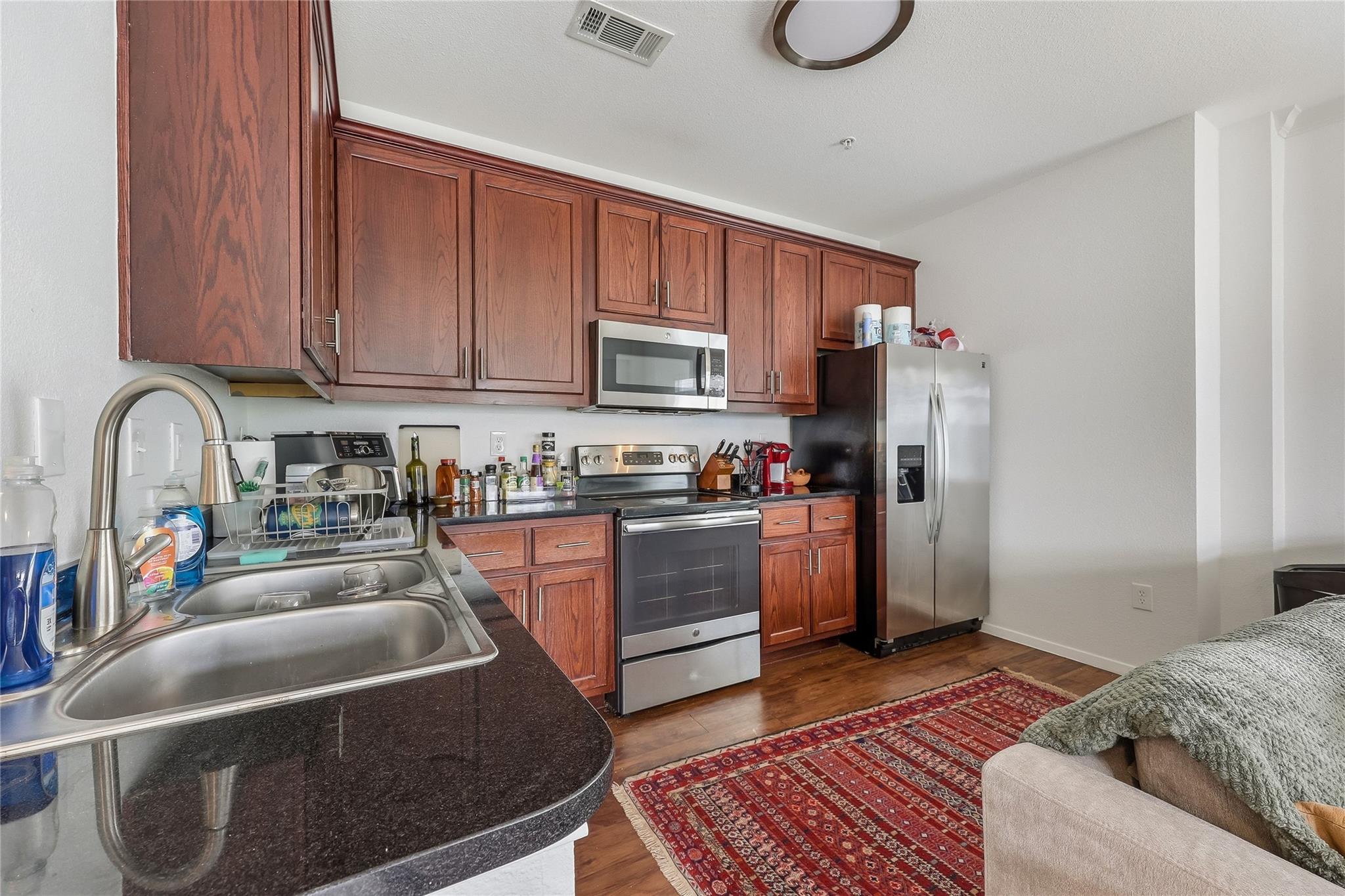 910 W 25th ST 507