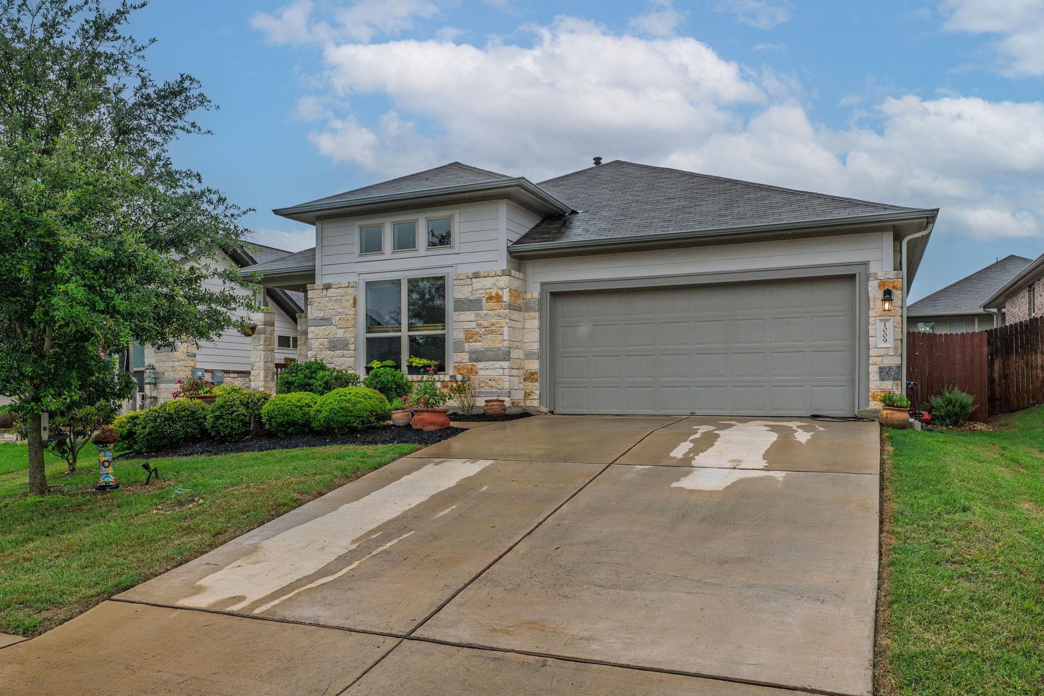 1009 Goldilocks LN
