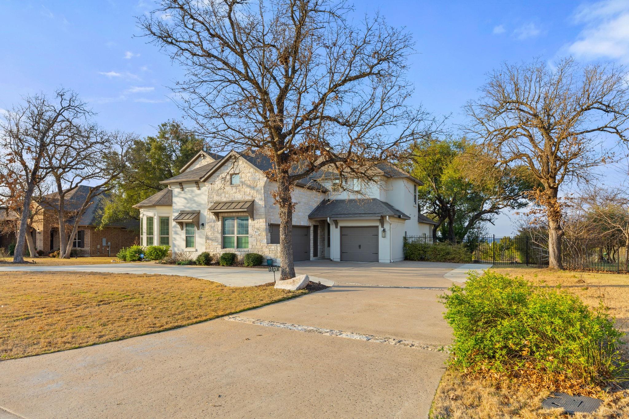3013 Vista Heights DR