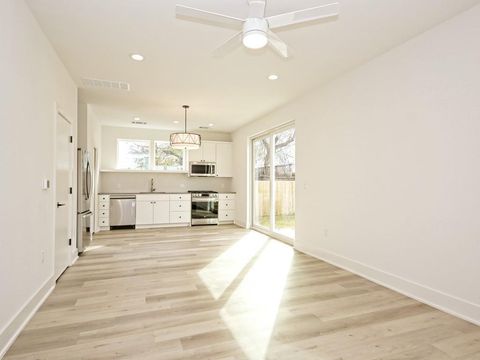 Tiny photo for 1116 Atkinson RD, Austin, TX 78752 (MLS # 7339697)