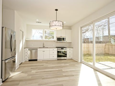 Tiny photo for 1116 Atkinson RD, Austin, TX 78752 (MLS # 7339697)