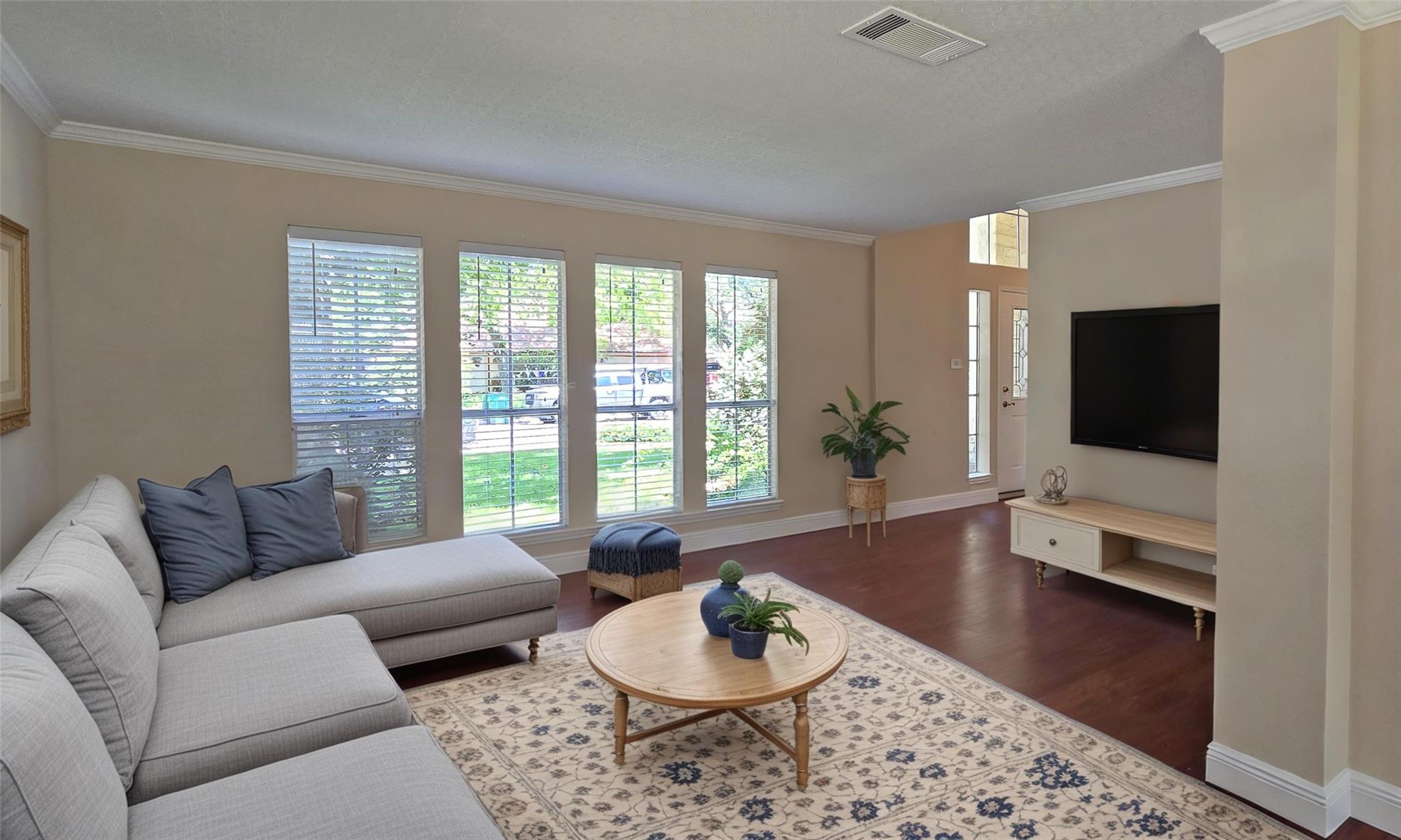 1814 Lobelia DR