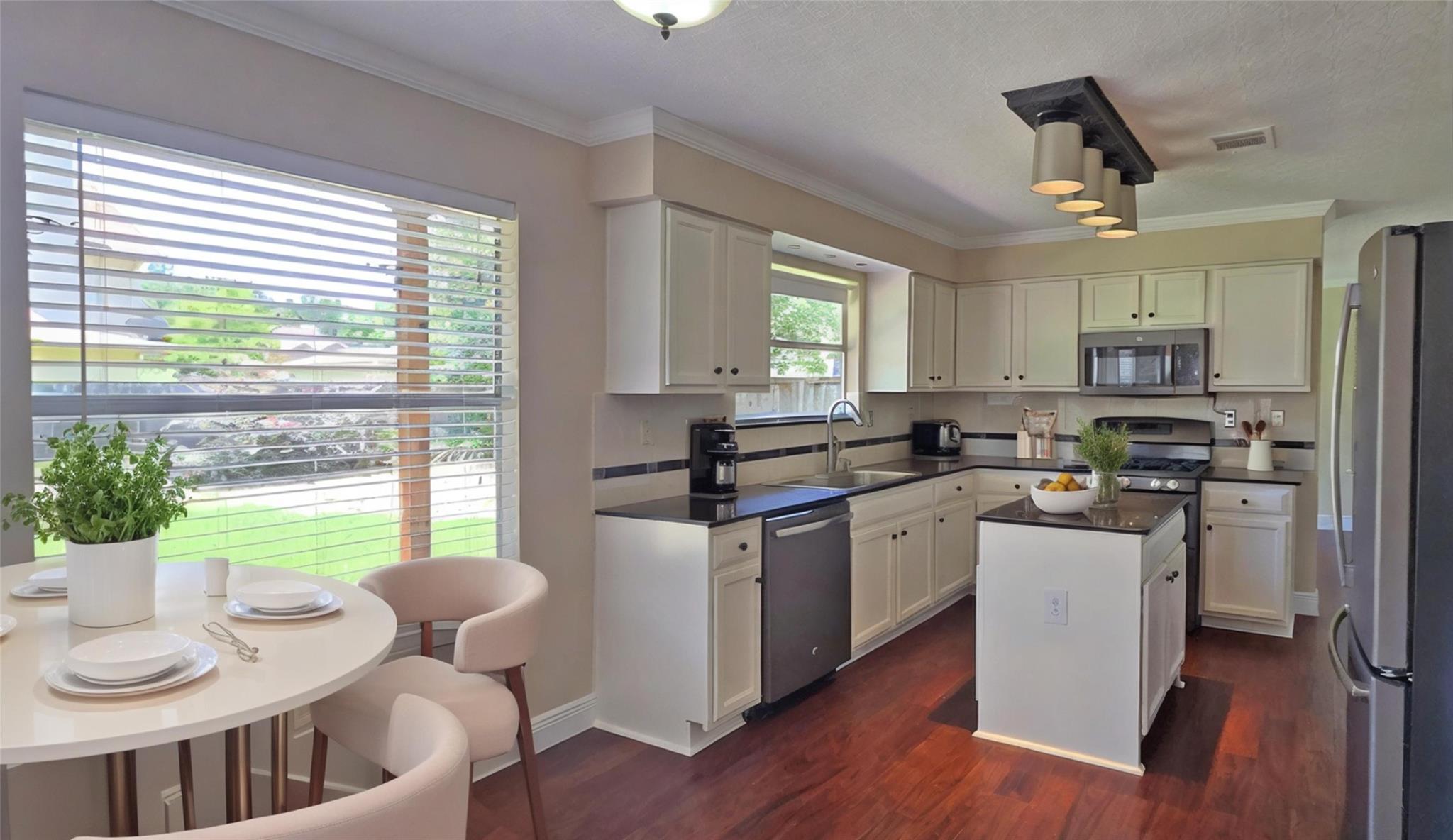 1814 Lobelia DR