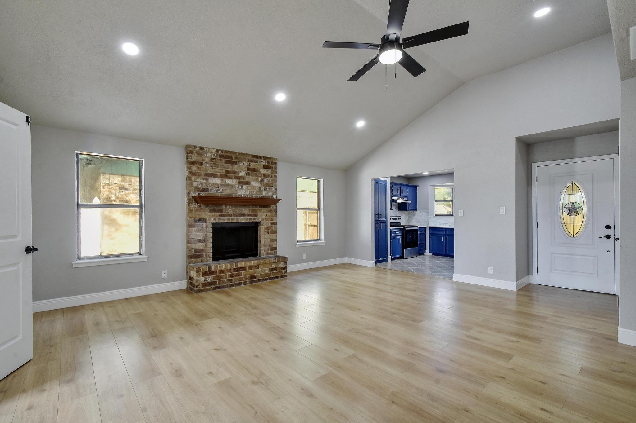 833 Bellaire DR