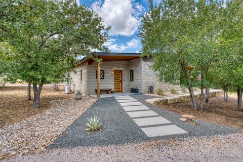 1039 Link DR Kingsland TX 78639