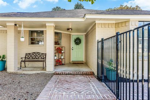 Tiny photo for 18501 Lakehead CIR, Point Venture, TX 78645 (MLS # 5081416)