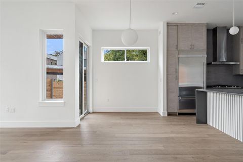 Tiny photo for 900 S 2nd ST #18, Austin, TX 78704 (MLS # 6257720)