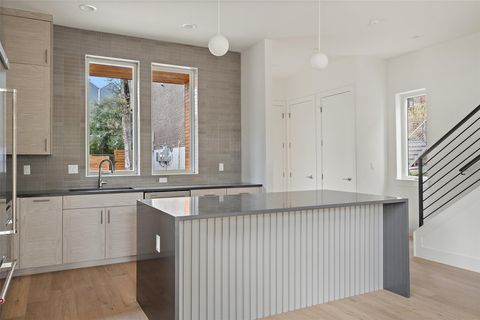 Tiny photo for 900 S 2nd ST #18, Austin, TX 78704 (MLS # 6257720)